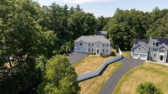 10 Sterling Ct, Northborough, MA 01532