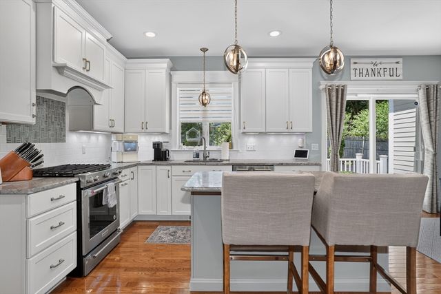 10 Sterling Ct, Northborough, MA 01532