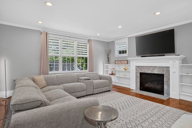10 Sterling Ct, Northborough, MA 01532