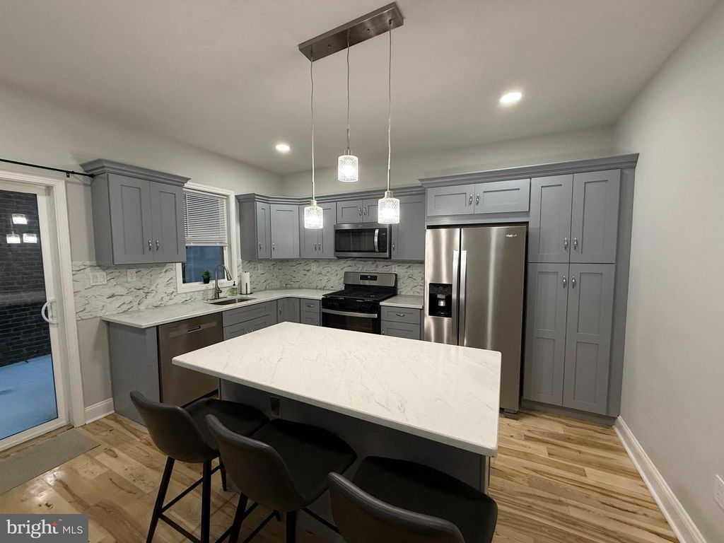 837 S 51ST ST, Philadelphia, PA 19143