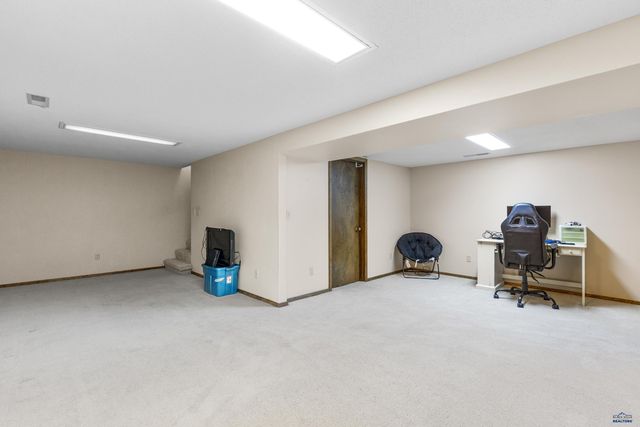 705 BELMONT DR, Rapid City, SD 57702
