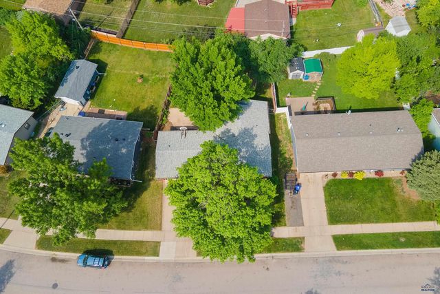 705 BELMONT DR, Rapid City, SD 57702