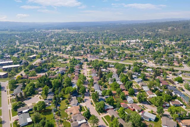 705 BELMONT DR, Rapid City, SD 57702
