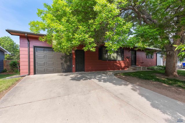 705 BELMONT DR, Rapid City, SD 57702