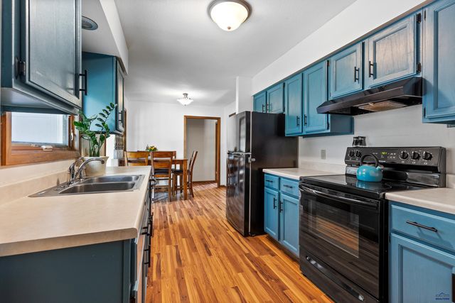 705 BELMONT DR, Rapid City, SD 57702