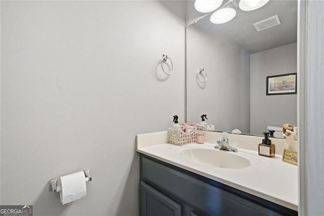 226 Charles Drive NE, Calhoun, GA 30701