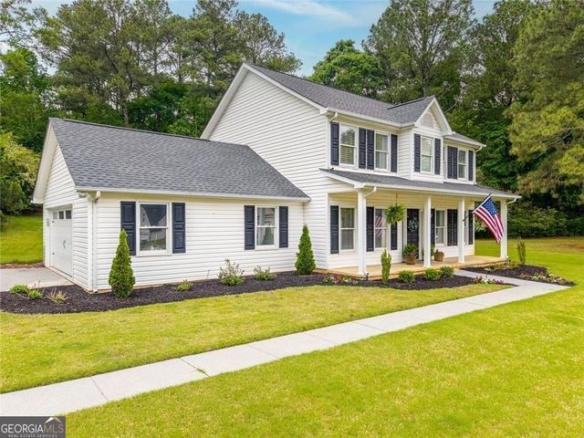 226 Charles Drive NE, Calhoun, GA 30701