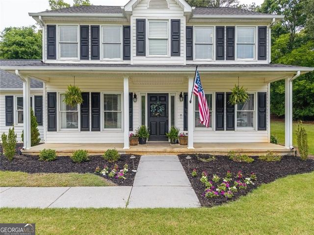 226 Charles Drive NE, Calhoun, GA 30701