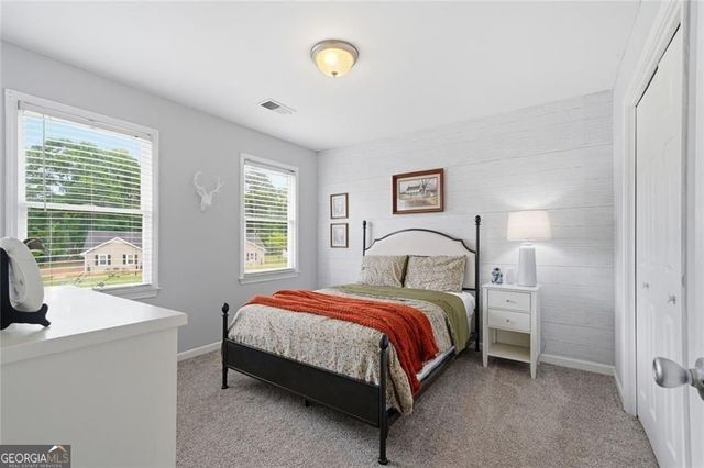 226 Charles Drive NE, Calhoun, GA 30701