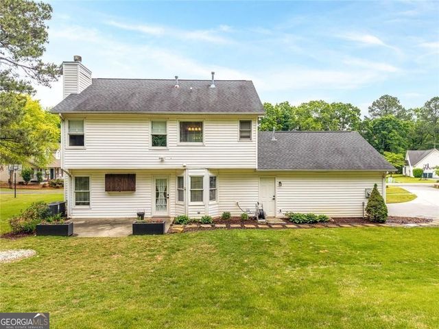 226 Charles Drive NE, Calhoun, GA 30701