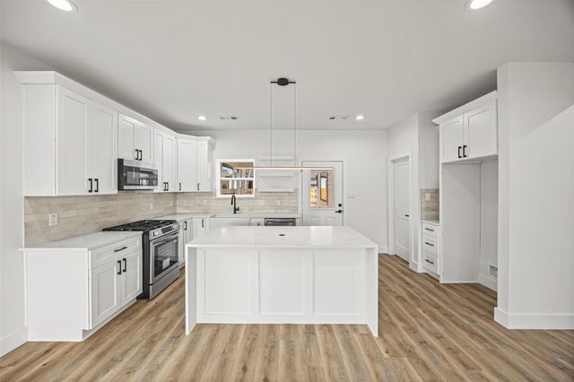 1807 Waco Street, Dayton, TX 77535