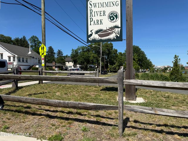 14 Silverbrook Place, Lincroft, NJ 07738