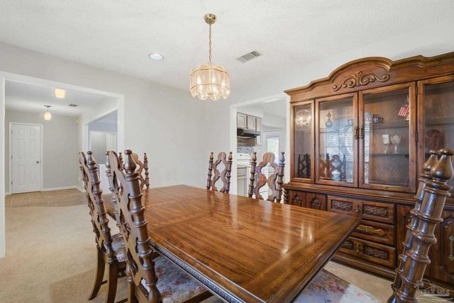 3878 Sailwind Dr, Gulf Breeze, FL 32563