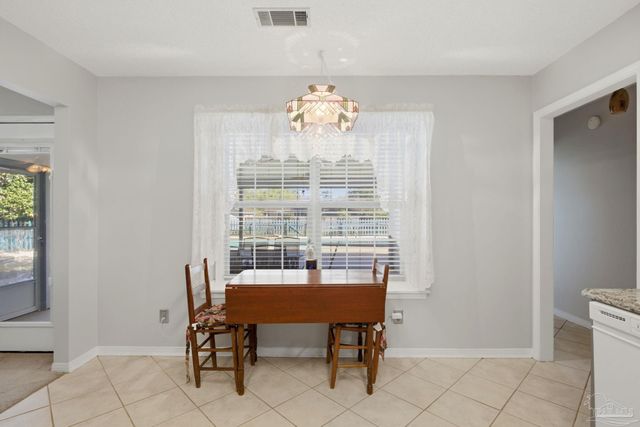 3878 Sailwind Dr, Gulf Breeze, FL 32563