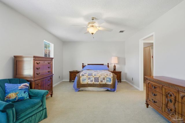 3878 Sailwind Dr, Gulf Breeze, FL 32563