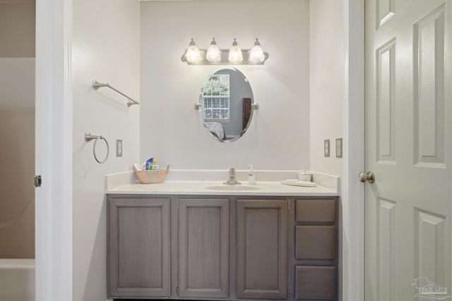 3878 Sailwind Dr, Gulf Breeze, FL 32563