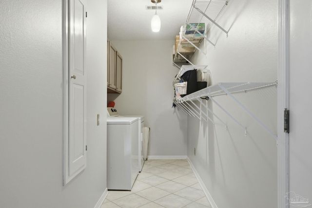 3878 Sailwind Dr, Gulf Breeze, FL 32563