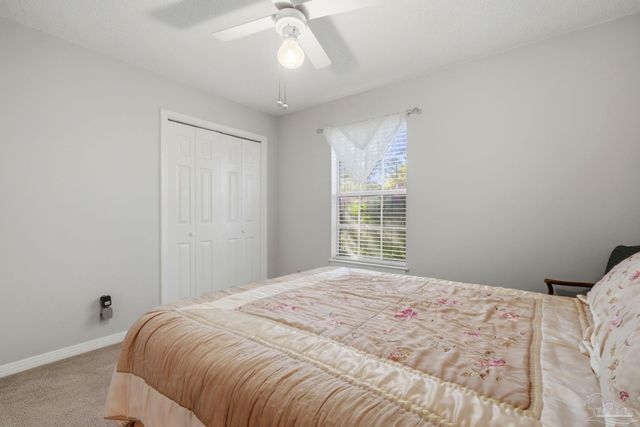 3878 Sailwind Dr, Gulf Breeze, FL 32563