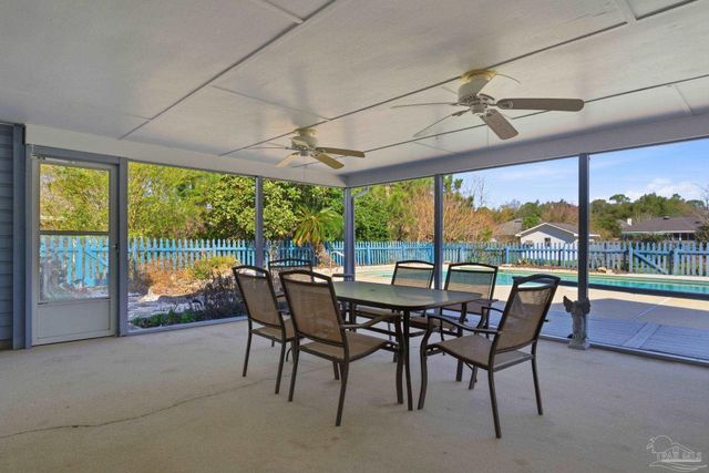 3878 Sailwind Dr, Gulf Breeze, FL 32563