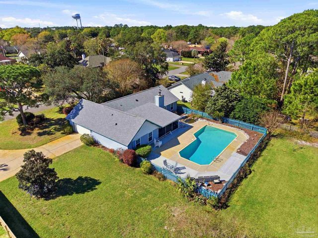 3878 Sailwind Dr, Gulf Breeze, FL 32563