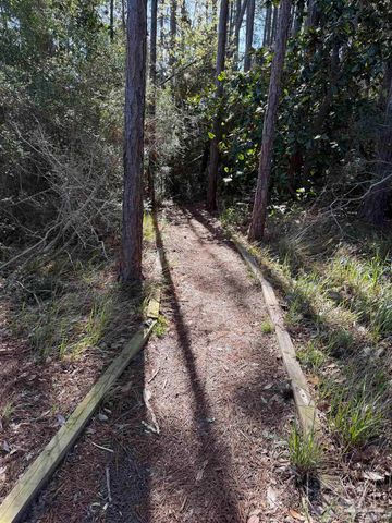 3878 Sailwind Dr, Gulf Breeze, FL 32563