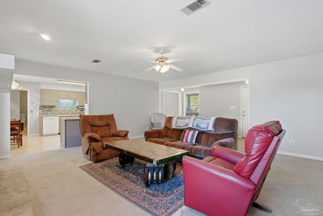 3878 Sailwind Dr, Gulf Breeze, FL 32563