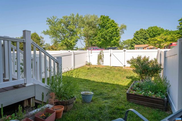 2066 ELM TREE CT, Charlottesville, VA 22911