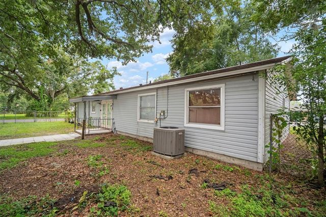 1229 W GRANFIELD AVENUE, Plant City, FL 33563