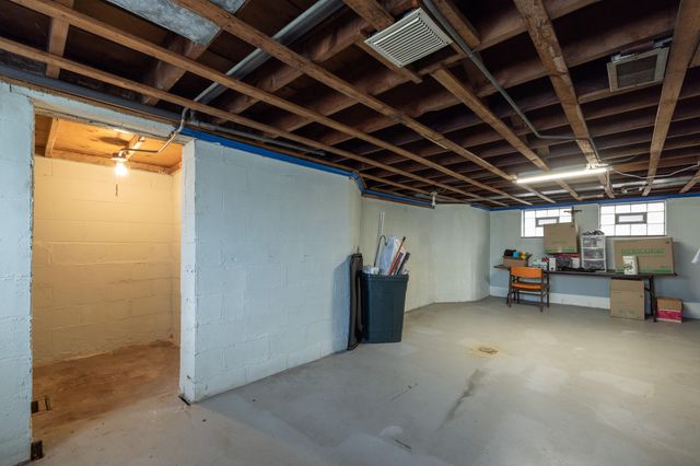 1221 W 142nd Street, East Chicago, IN 46312