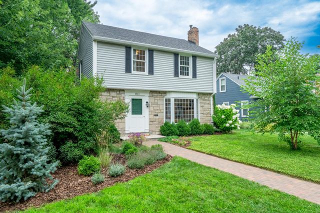 1513 California Avenue W, Falcon Heights, MN 55108