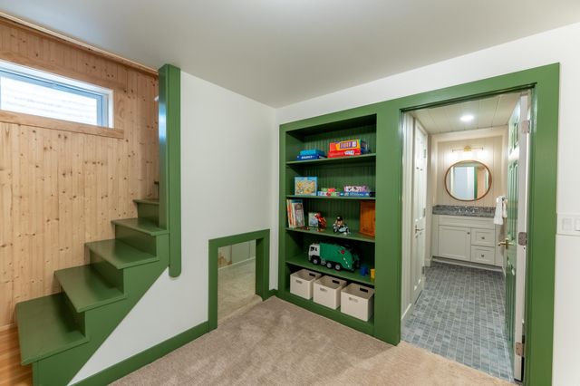 1513 California Avenue W, Falcon Heights, MN 55108