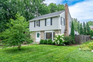 1513 California Avenue W, Falcon Heights, MN 55108