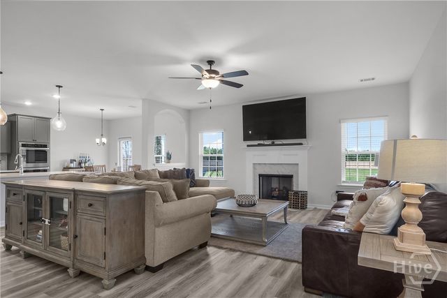 387 Deer Meadow Way SE, Allenhurst, GA 31301