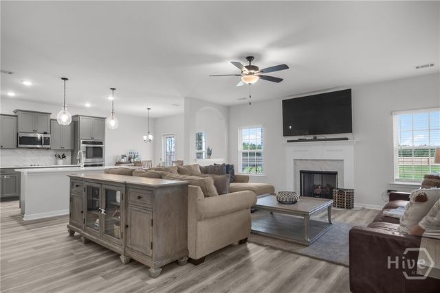 387 Deer Meadow Way SE, Allenhurst, GA 31301