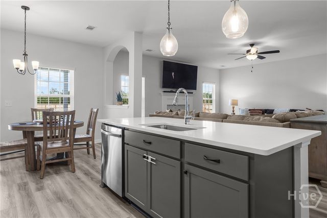 387 Deer Meadow Way SE, Allenhurst, GA 31301