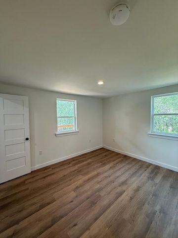 145 Greenbriar Court, Bridgeport, TX 76426