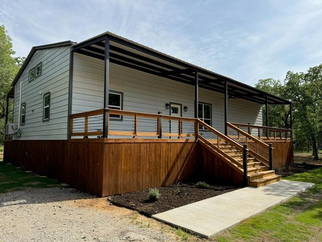 145 Greenbriar Court, Bridgeport, TX 76426