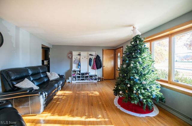 827 E 4th Street, Dover, OH 44622