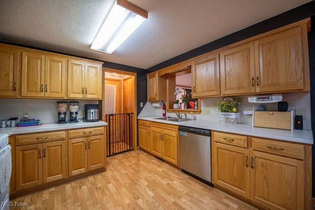 827 E 4th Street, Dover, OH 44622