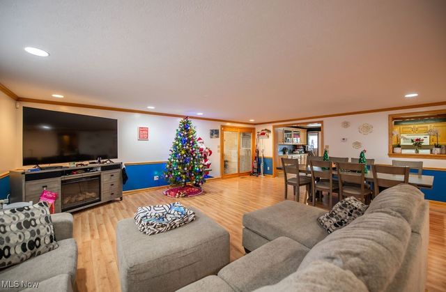 827 E 4th Street, Dover, OH 44622