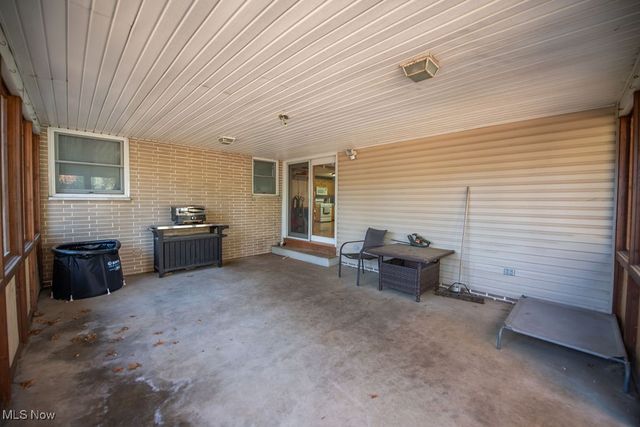 827 E 4th Street, Dover, OH 44622