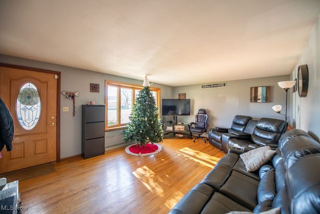 827 E 4th Street, Dover, OH 44622