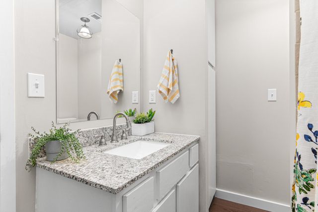 6321 Newton Avenue S, Richfield, MN 55423