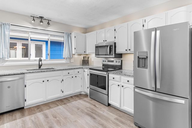 6321 Newton Avenue S, Richfield, MN 55423