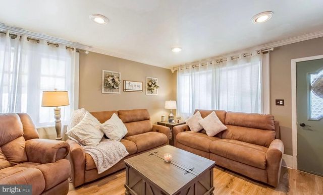 528 LYTLE ST, Minersville, PA 17954