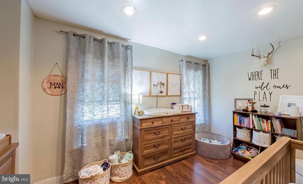 Image 11 of property listing at 528 LYTLE ST, Minersville, PA 17954