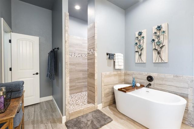 2111 NW 37th Street, Newcastle, OK 73065