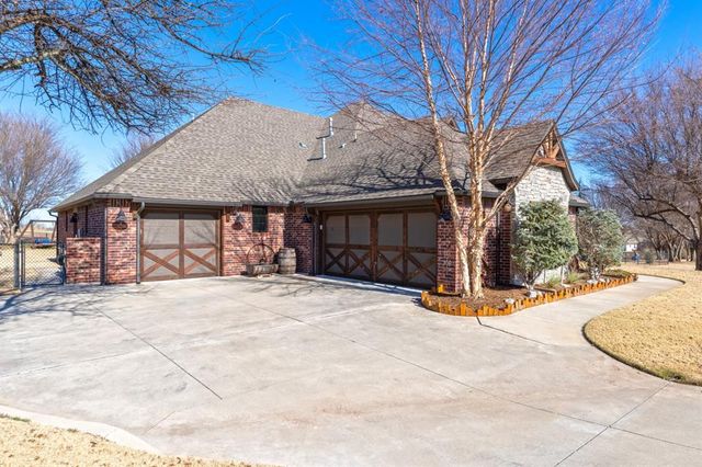 2111 NW 37th Street, Newcastle, OK 73065