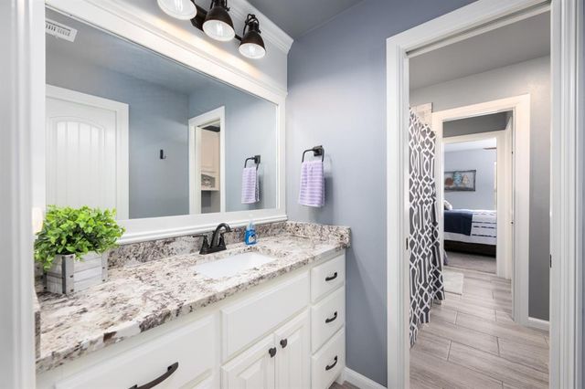 2111 NW 37th Street, Newcastle, OK 73065