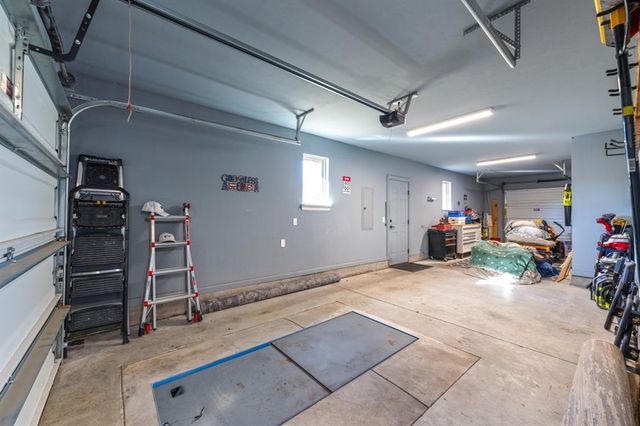 2111 NW 37th Street, Newcastle, OK 73065